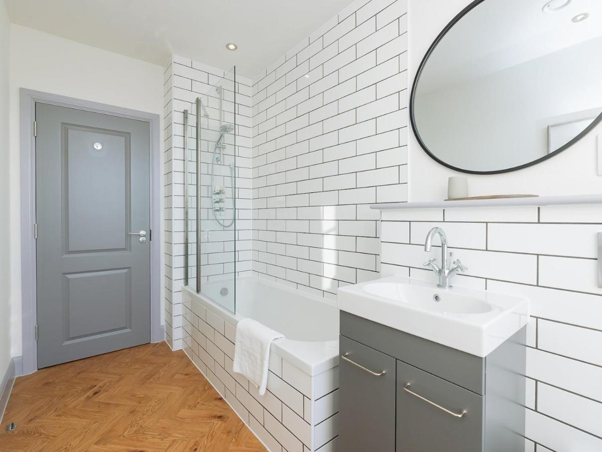 Pass The Keys Stunning 2 Bed Retreat In The Heart Of Bath Apartment Bagian luar foto