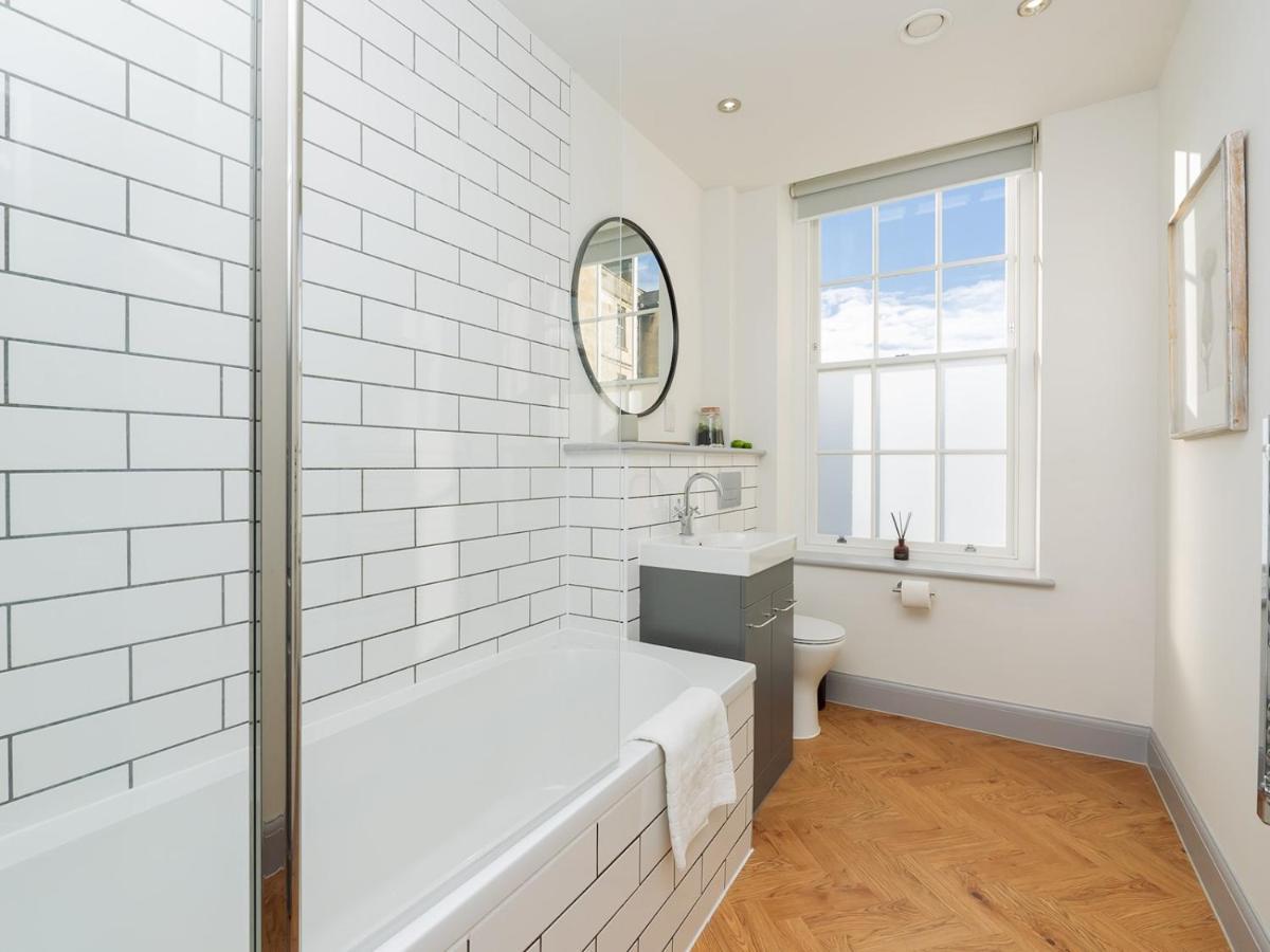 Pass The Keys Stunning 2 Bed Retreat In The Heart Of Bath Apartment Bagian luar foto